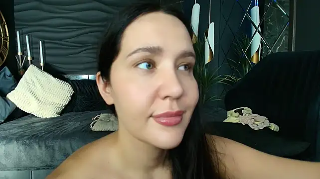 Donatta - finger in pussy