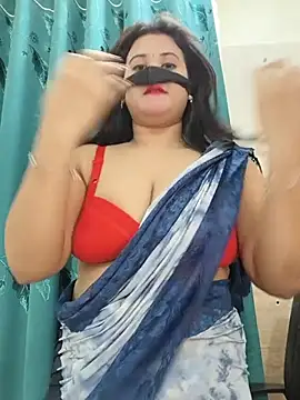 Beauty_Queen_Saniya - Sexy Kiss
