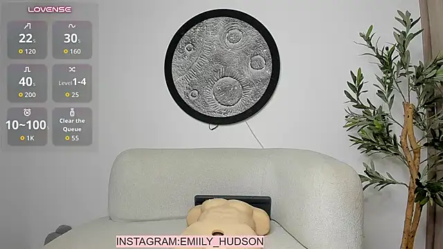 Emily_huddson_ - hi