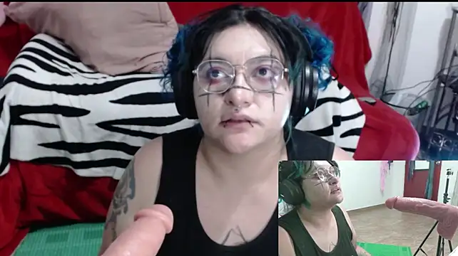 XxGreenGoodxX - show me how elastic you are Green!