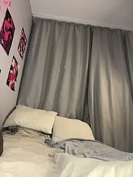 EasyPease - fuck with my dildo