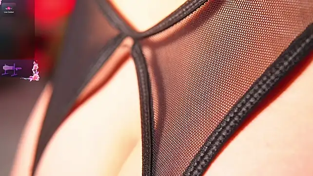 Caroline_adams_ - Oil massage on tits