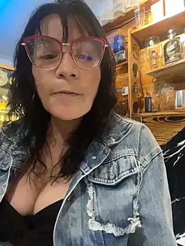 _Pamela04 - Fuck pussy with a bottle of beer in bar
