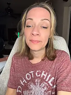 EdenDelilah1 - Rub Nipples