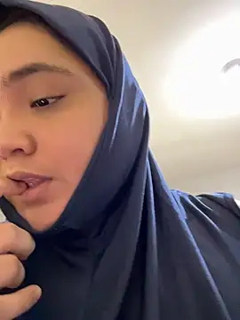 Sweetmuslim01 - last tipper video licking Lucy's pussy