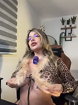 LisaMonroe_ - Sexy dance total naked🐰