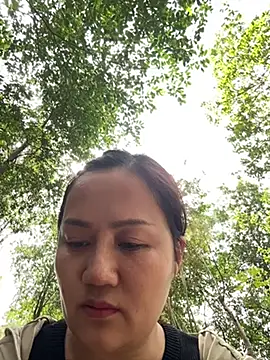 Amy1688 - 户外脱内裤M腿表演