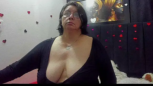 Evaaross_2345 - naked with cream for you