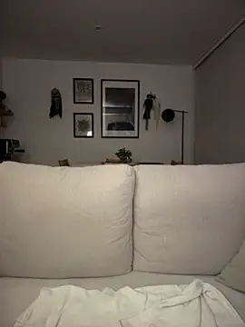 Rae_Lil_White - RIDING DOING SQUATS BBC🔥CUM ON THE COCK