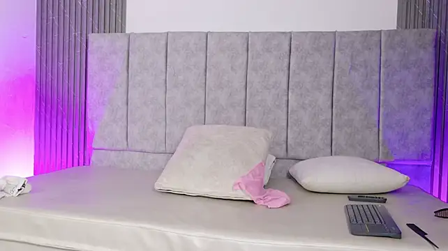 Olivia_Noxie - Show Pussy Doggy