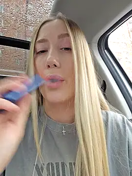 SvetLive - Squirt in car 💦💦💦