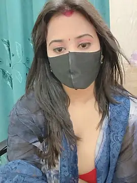 Beauty_Queen_Saniya - Sexy Kiss