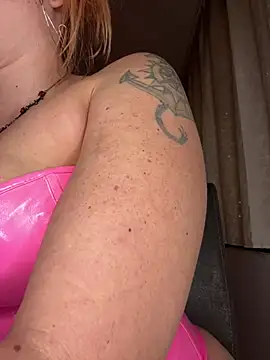 Fiebie_licious_ - Pussy spank and spread combo 😈