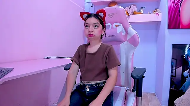 CharlotteMuller - make me vibrate my domi
