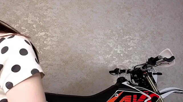Elizabethpauline - Wake up my sleepy bottom with spanks