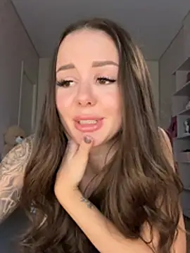 Alina_Vibe_Me - BIG SQUIRT in cup and drink it