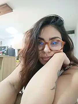 Ivanna2 - Show hairy pussy 😋