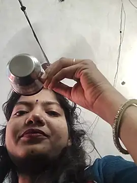 Anarkali143 - Lip kiss