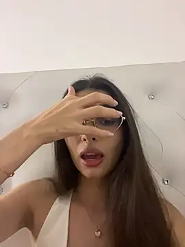 Coralinee_01 - Friend sucks cream from my tits🥵🍒