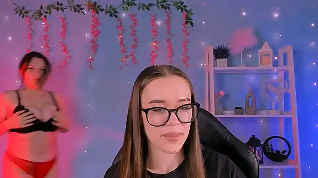 Eira_mouse - Flash ass 3 girls