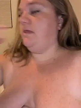 Jonesinjil - Cum with fingers in public chat