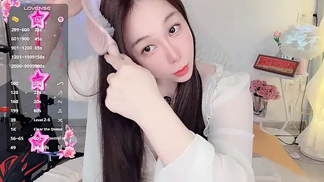 Liz-nn - 生活不用满分，舒服自在就够（超刺激假阳具特写插入5分钟+玩具震豆豆）招守护男友