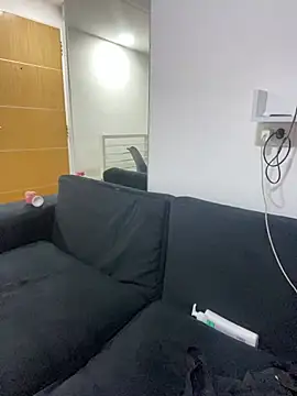 Danielaeliana - Cabalgar dildo de espaldas