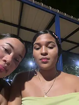 Dakota_JE - 🔥Flash tits both girls 🔥