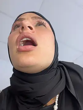 Aisha_k - 2 fingers in the vagina