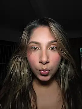 Catalina_ramos - Risky twerk in hostal
