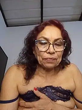 HOT_LATINA20 - Finger in pussy
