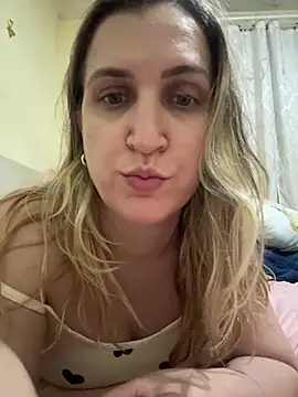 Bia_sexynovaes - Bia coloca o plug no 👌