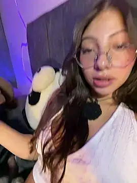 D-Bunnyyy - FLASH BOOBS + AHEGADO
