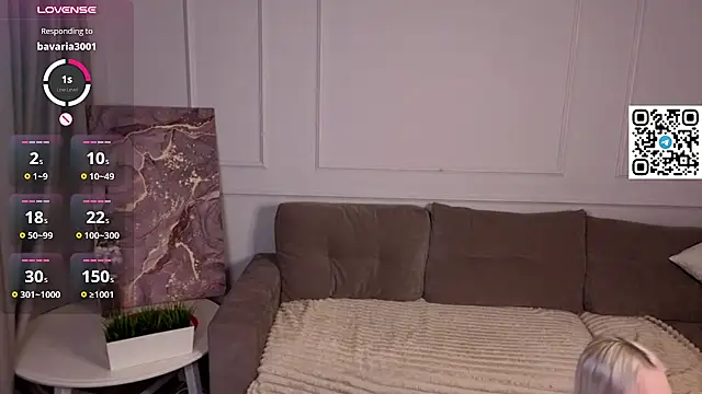 LavondaMcgreevy - Tease my cute shorts and flash ass