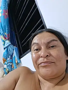 Horny-Mommy-Dirty - Squirt