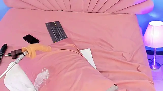 Sharlotthe_bigass - control sex x 4