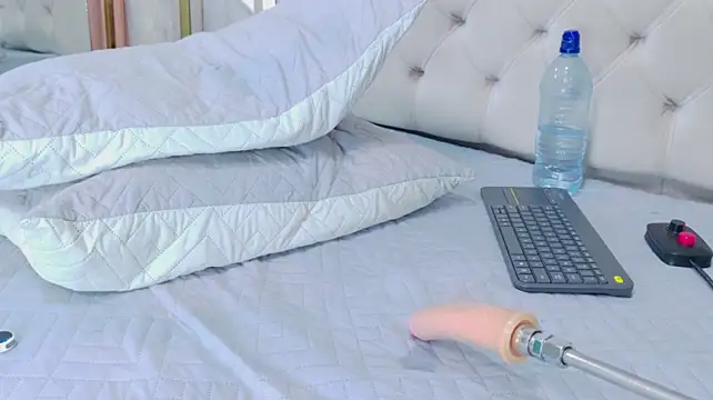 Emaa2_sm - FUCK MACHINE IN ASS
