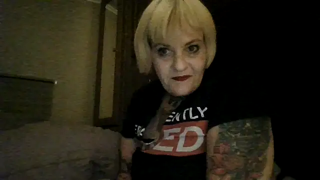 Hunniebunnie78 - tits out