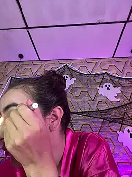 MelanyyJhonson15 - Vape in the public