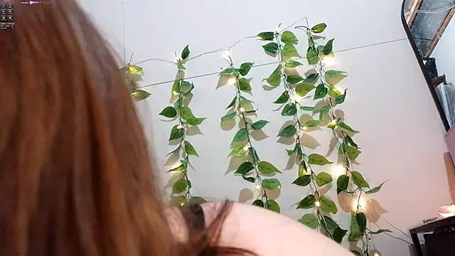 MrsJess - Hot wax all over my tits🕯