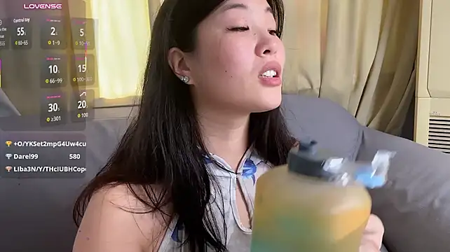 Tavie1744 - bare my butt 3min