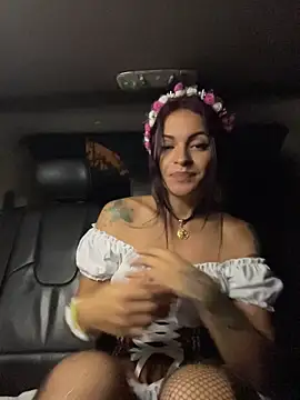 _TayllorSweet_ - FRIDA 🍺 SQUIRT NO CARRO💦 (use menu)