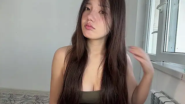 Laayla_ - I'm playing with my bra straps