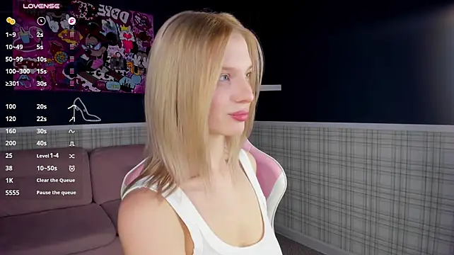 Alice_Taylori - Oil on boobs + massage