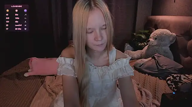 Asya_Almost - play with my buns for u