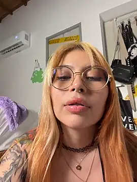 YunoRose_ - dildo play + squirt