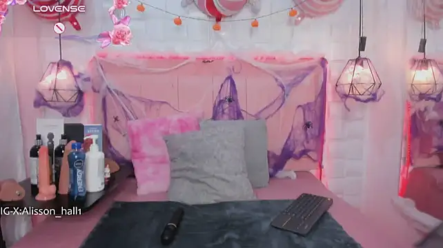Alisson_hall1 - Open pussy lips