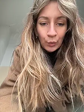 EvvaMur - fingers in pussy licking