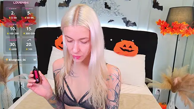 Ivy_Haze - ass and pussy tease in panties💖💦