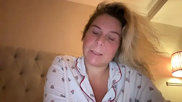 Erincheshire - LT GETS 2 SEX TAPES + SNAP